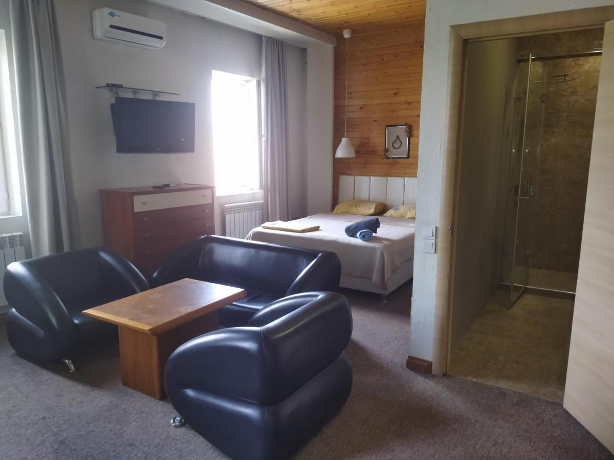 Strelets Hotel Bisjkek Buitenkant foto